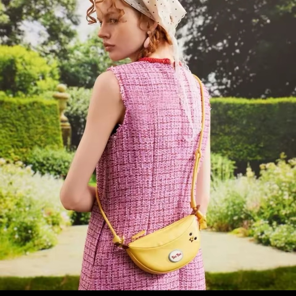 1057- Tou Tou -Banana Crossbody Bag